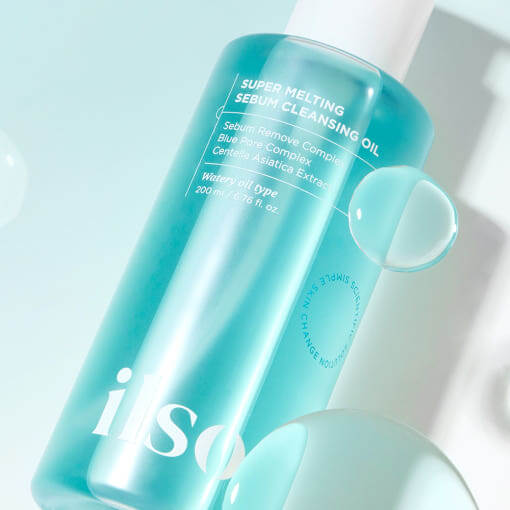 ILSO Super Melting Sebum Cleansing Oil 200ml bottle with bubbles and product details on a light background.
