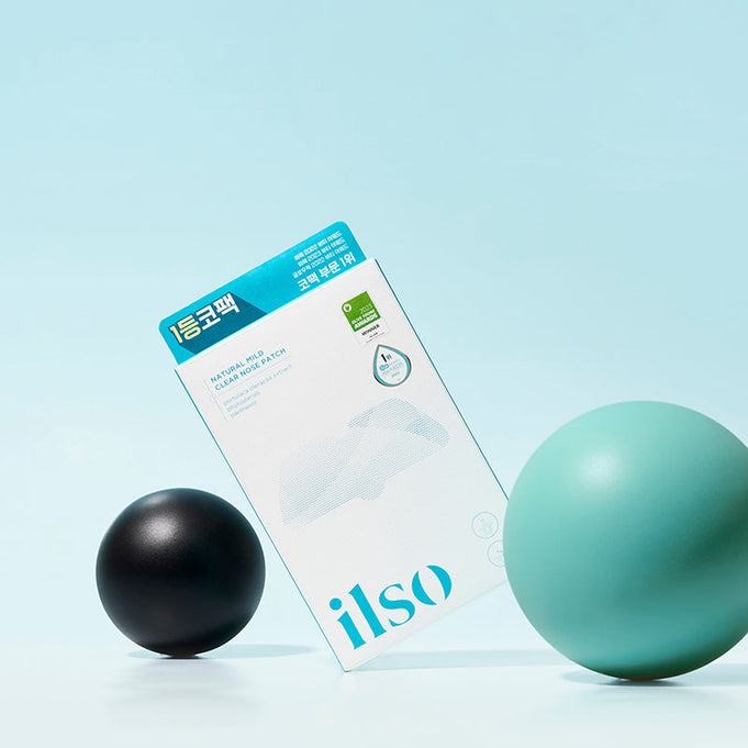 ILSO Natural Mild Clear Nose Pack packaging with stylish design featuring blue and black spheres.