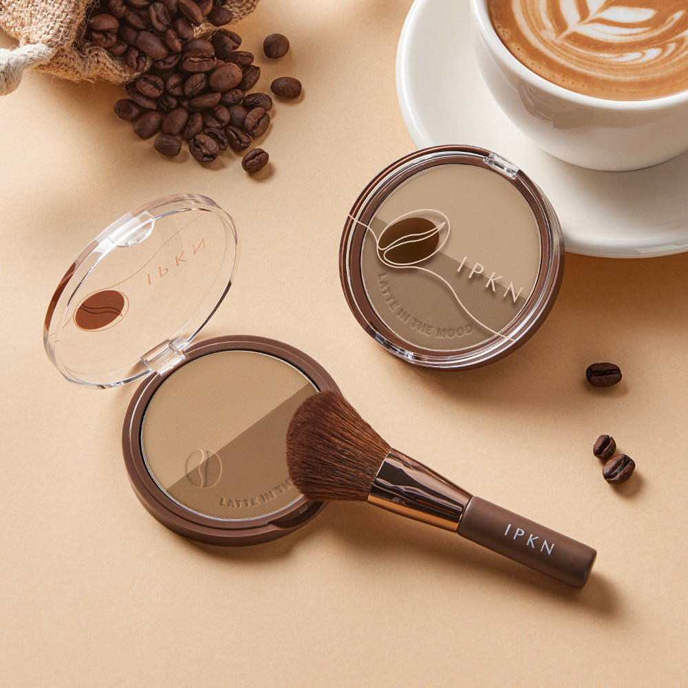 IPKN Latte in the Mood Contouring with makeup brush and coffee aesthetic