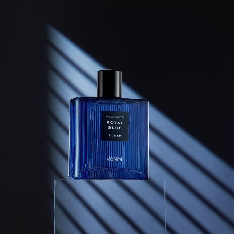 ISAKNOX Bonin The Character Royal Blue Toner 140ml bottle on dark background with dramatic light — Gentleman Korea product image