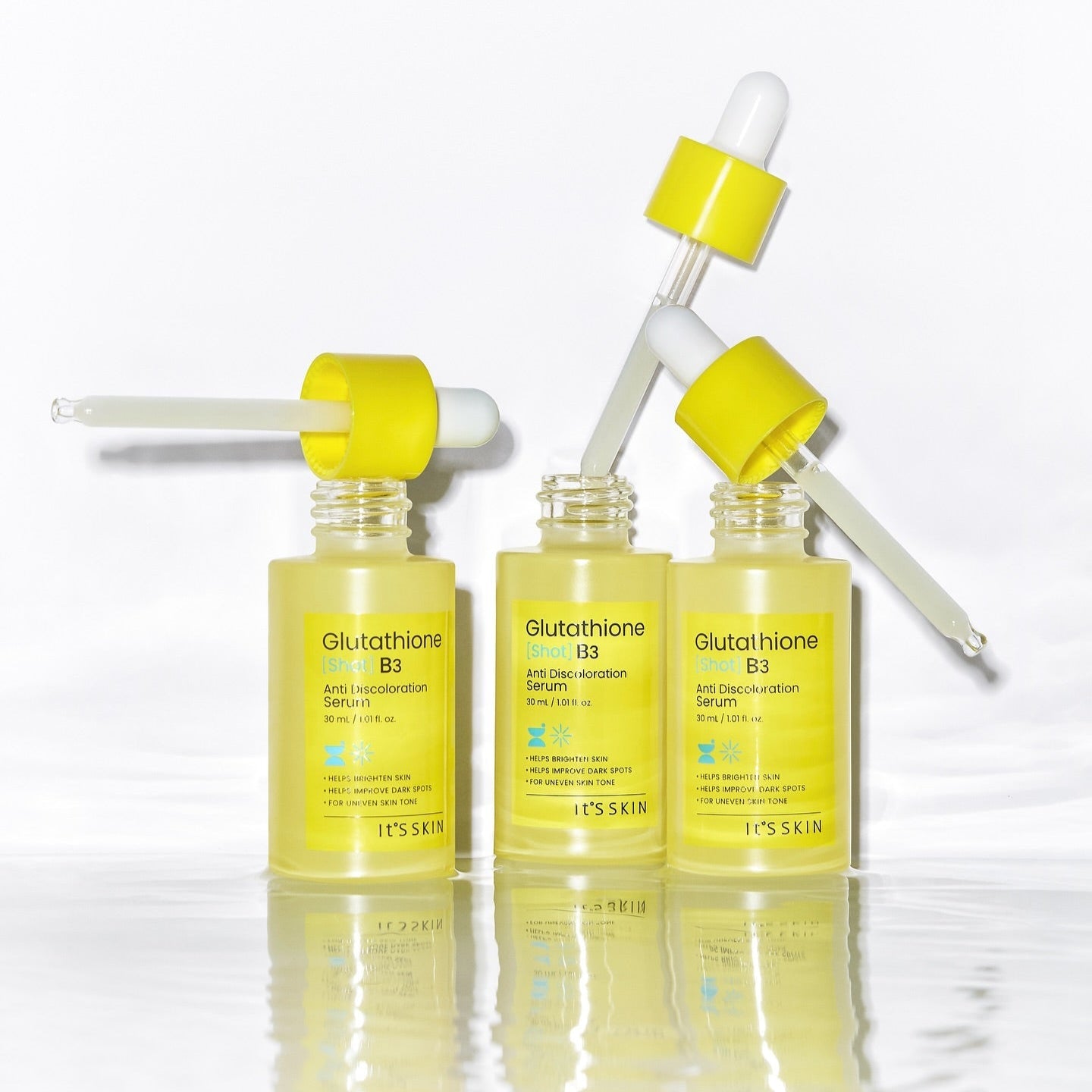 IT'S SKIN Glutathione Shot B3 Serum 30ml in yellow dropper bottles showcasing skincare product.