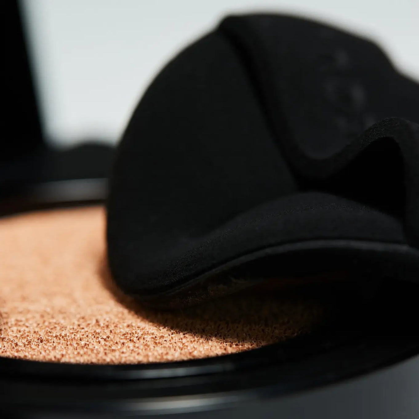 Close-up of JAVIN DE SEOUL Wink Cushion Glow 16g showcasing cushion texture with applicator sponge.