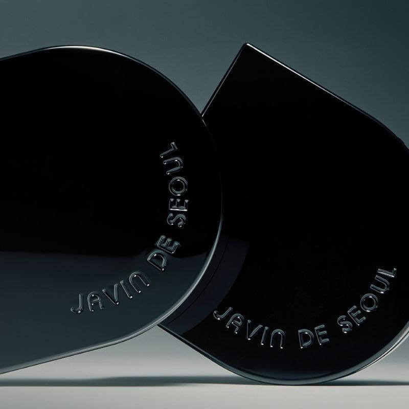 JAVIN DE SEOUL Wink Cushion Glow 16g in sleek black compact design