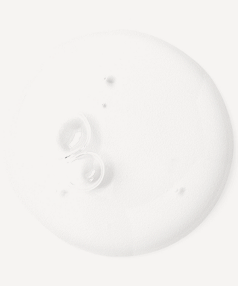 Texture of JULYME Damage Care Perfume Hair Shampoo 500ml showing its creamy consistency.