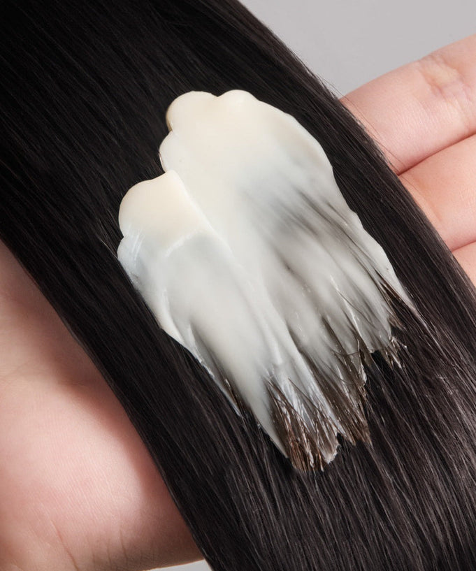 JULYME Perfume No-Wash Repair Hair Pack 150ml applied to dark hair