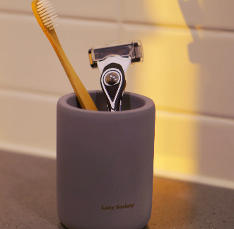 LAZY SOCIETY Diatomaceous Earth Holder 2.0 gray bathroom cup with razor and bamboo toothbrush by Gentleman Korea for men’s skincare routine
