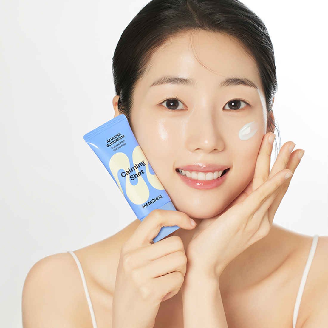 MAMONDE Calming Shot Azulene Sun Cream SPF50+PA++++ 35ml disponible sur Ma petite Coree, ton Eshop 100% K-beauty en direct de Seoul