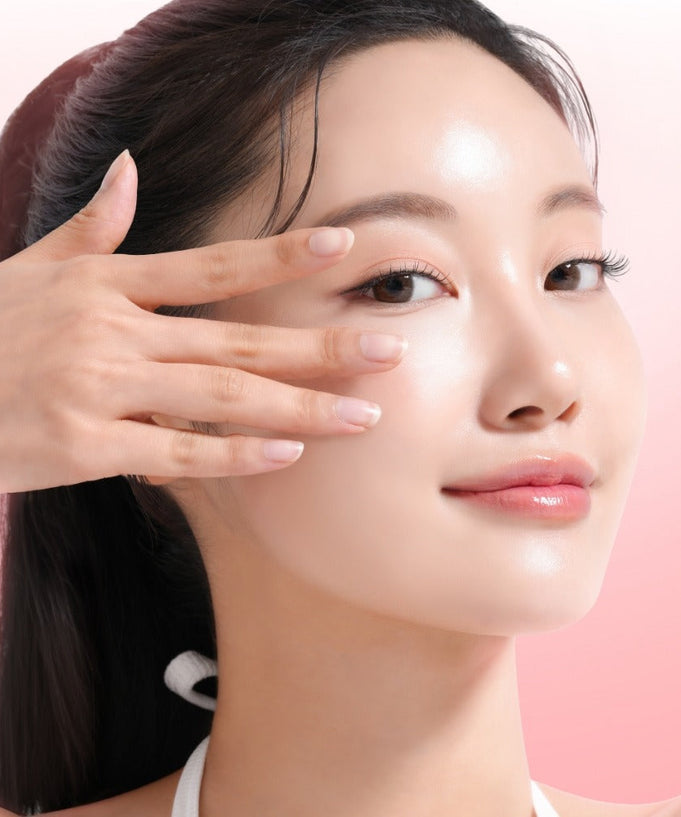 MIXSOON Collagen Hydrogel Eye Patch Single Pack 5 Sheets being used under the eye for skincare and rejuvenation.