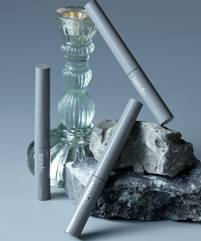 MUDE Eye Eye Ting Ting Serum Shot displayed with elegant background.