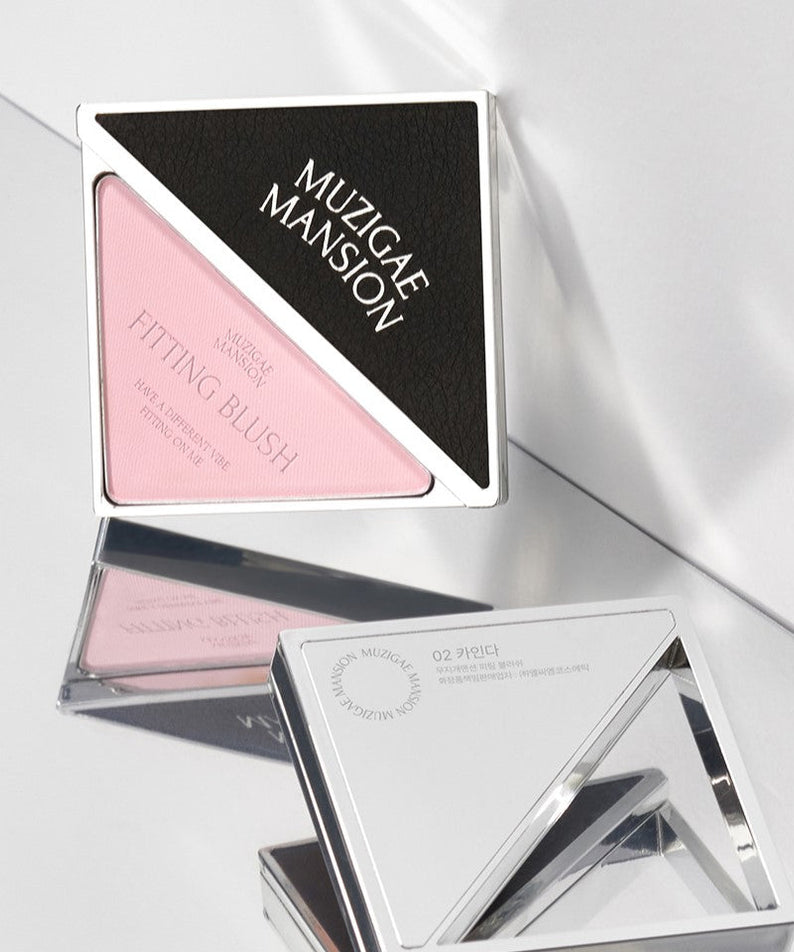 MUZIGAE MANSION Fitting Blush in sleek compact packaging