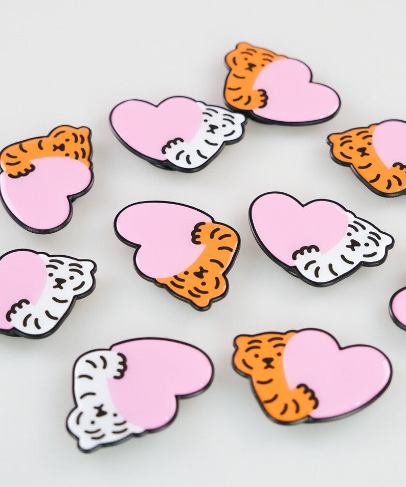 MUZIK TIGER Love Tiger Smart Tok | Kool Seoul