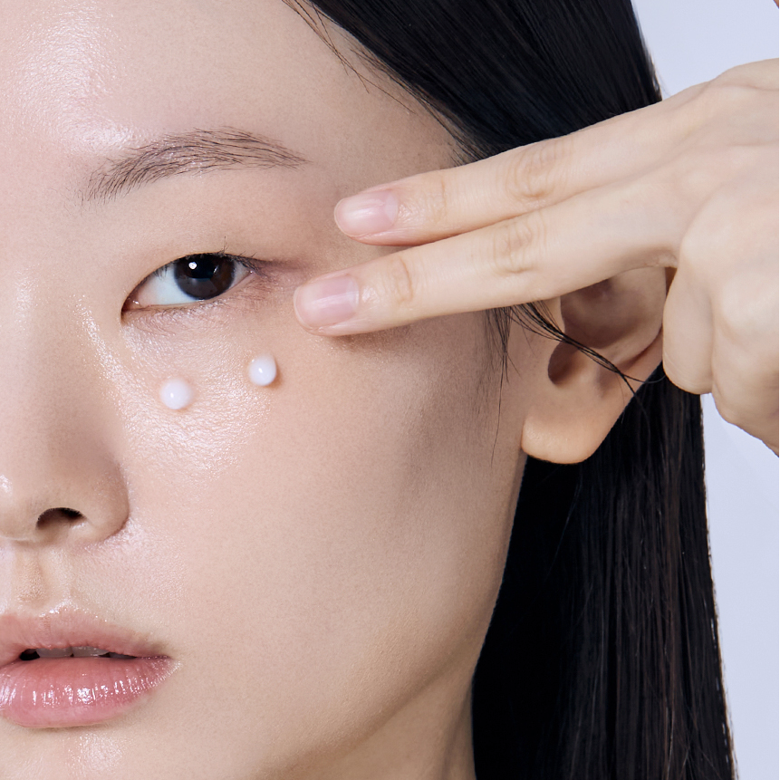 Applying NEOGEN One Minute Wrinkle Lift Cream 3ml*4 for youthful skin care focus