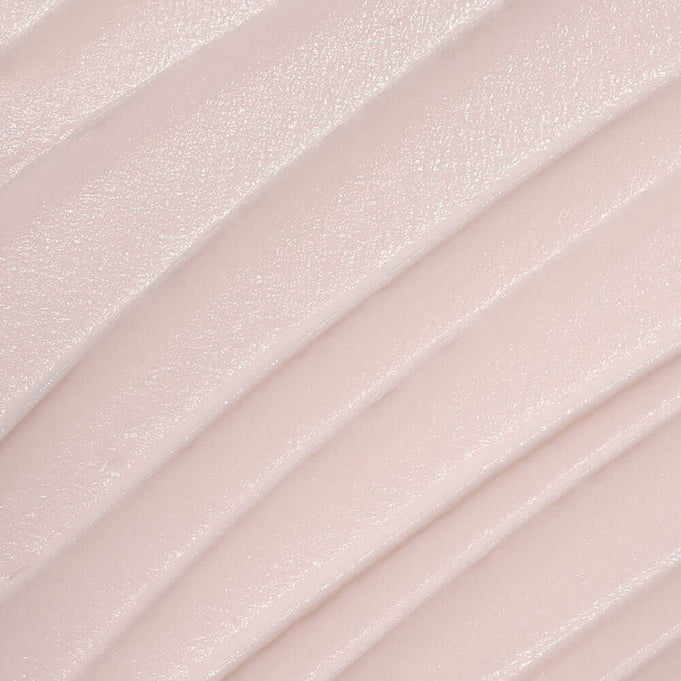 Texture of NUMBUZIN No.3 Velvet Beauty Cream shows its smooth, velvety finish.