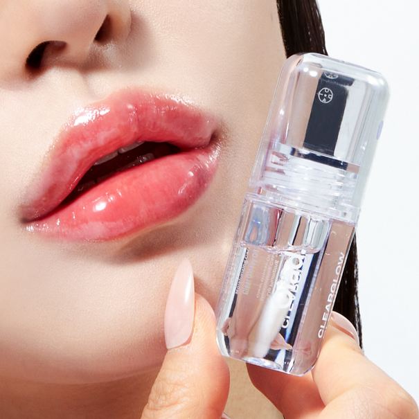 OIAD Lip Glow Oil available on Koolseoul.com, your Korean Eshop from Seoul !