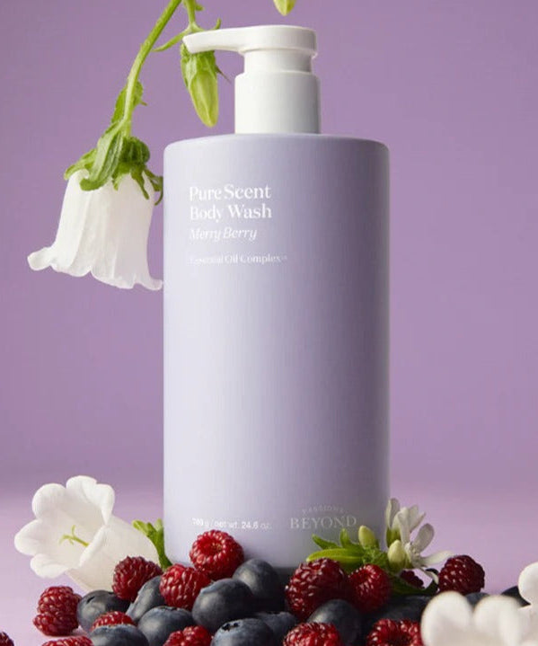 PASSON&BEYOND Pure Scent Mary Berry Body Wash 700g with floral and berry decoration on a purple background.
