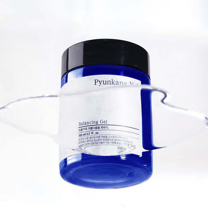 PYUNKANG YUL Balancing Gel 100ml jar with white label and black lid on a clear background.