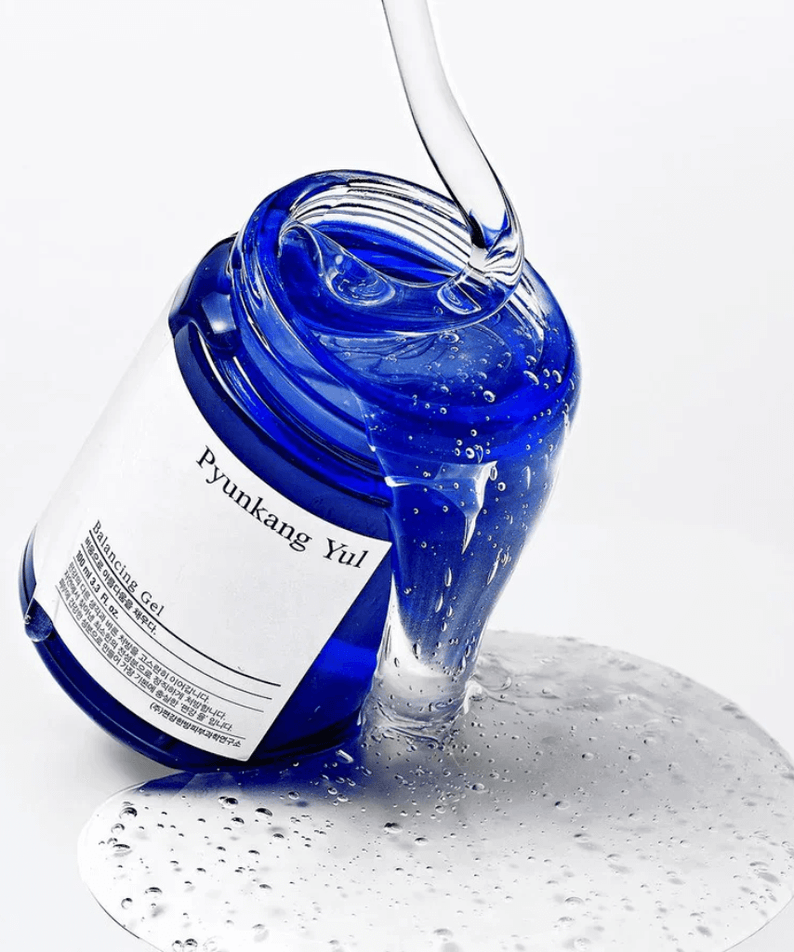 PYUNKANG YUL Balancing Gel 100ml pouring from blue jar showcasing texture and consistency