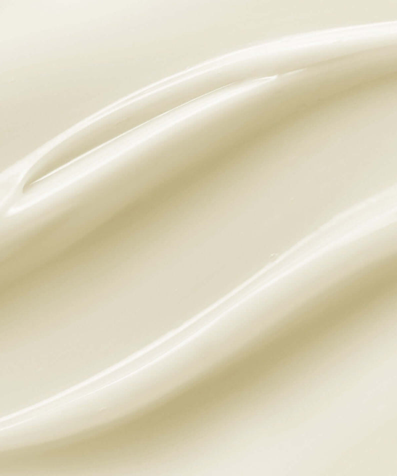 Texture of PYUNKANG YUL Calming Moisture Barrier Cream 100ml showcasing its creamy and smooth consistency.