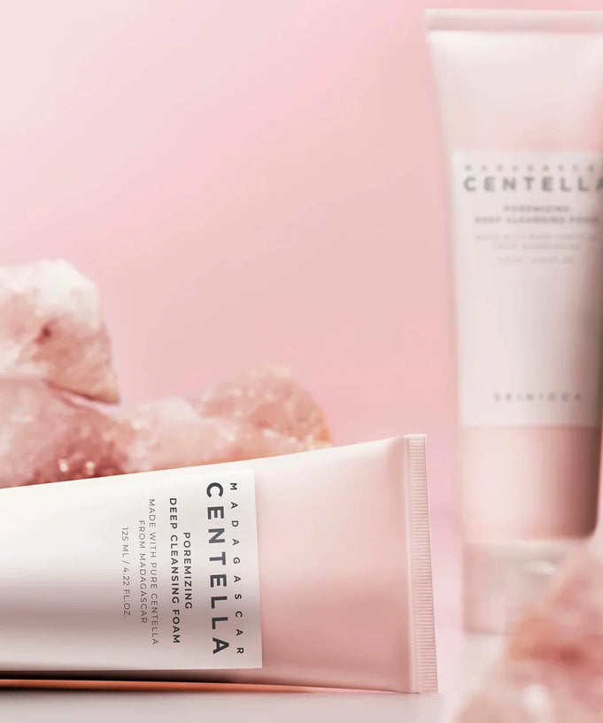 SKIN1004 Madagascar Centella Poremizing Deep Cleansing Foam 125ml product display with pink background and crystal accents.