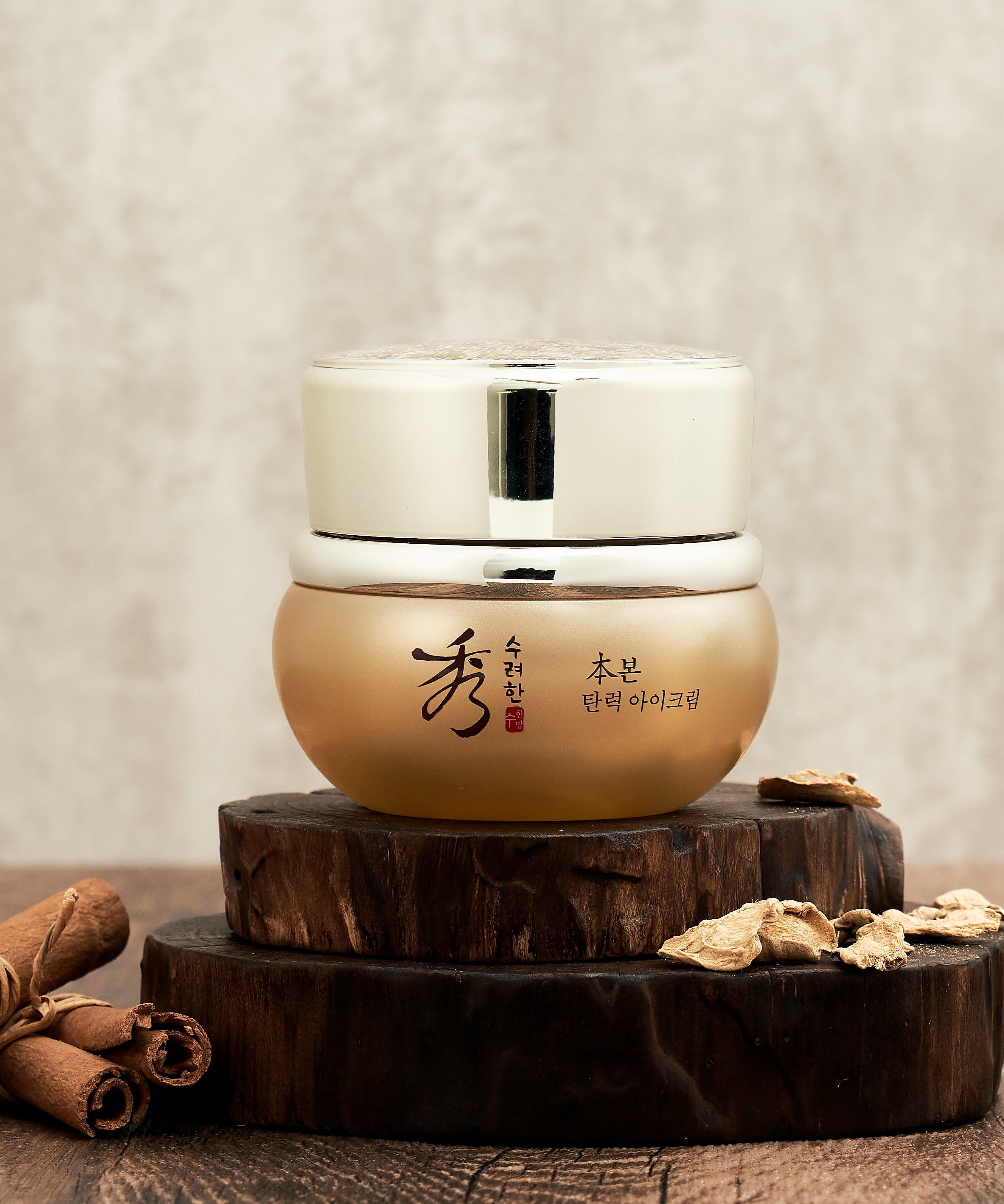 SOORYEHAN Bon Elasticity Eye Cream 25ml in elegant jar displayed on wooden platform with natural decor