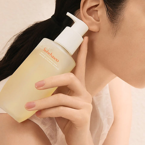 SULWHASOO Gentle Cleansing Foam 200ml available on Koolseoul.com, your Korean Eshop from Seoul !