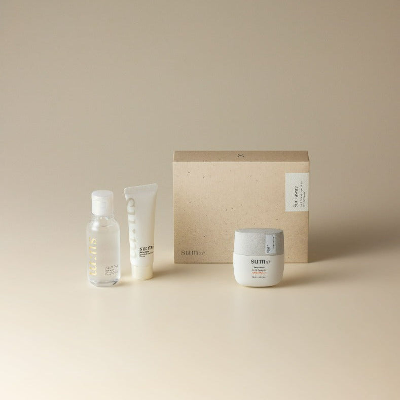 SU:M37 Sun-Away Airfit Sunquid Planning 50+/PA++++ (Set) displayed with packaging and bottles for effective sun protection.