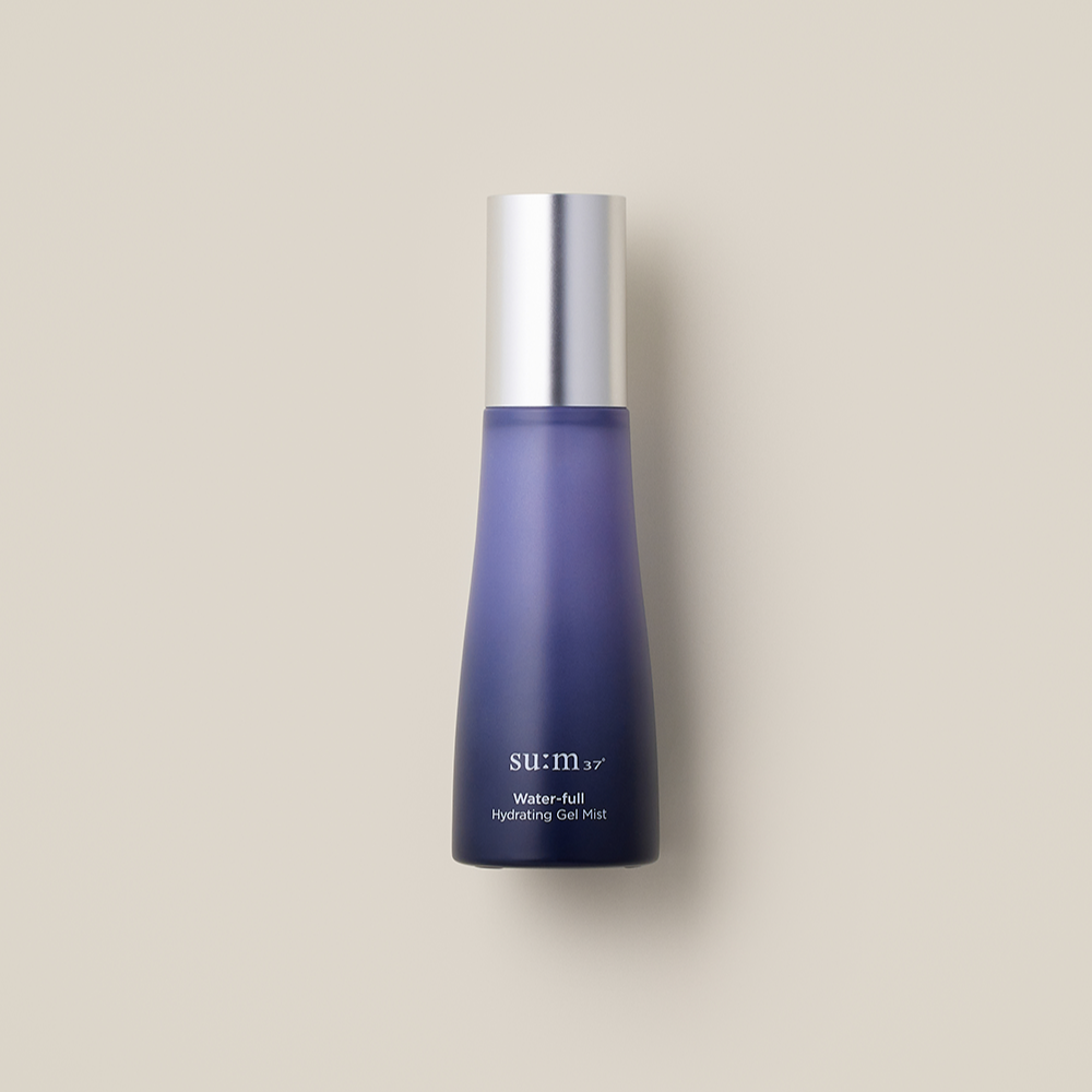 Image of SU:M37 Water-full hydrating gel mist (Set) bottle against beige background