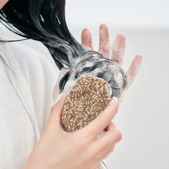 URANG Moringa Scalp Strengthening Shampoo Bar disponible sur Ma petite Coree, ton Eshop 100% K-beauty en direct de Seoul