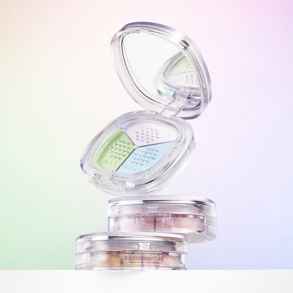 WAKE MAKE Stay Fixer Multi Color Powder 4g - compact featuring four shades, ideal for a flawless finish and color correction.