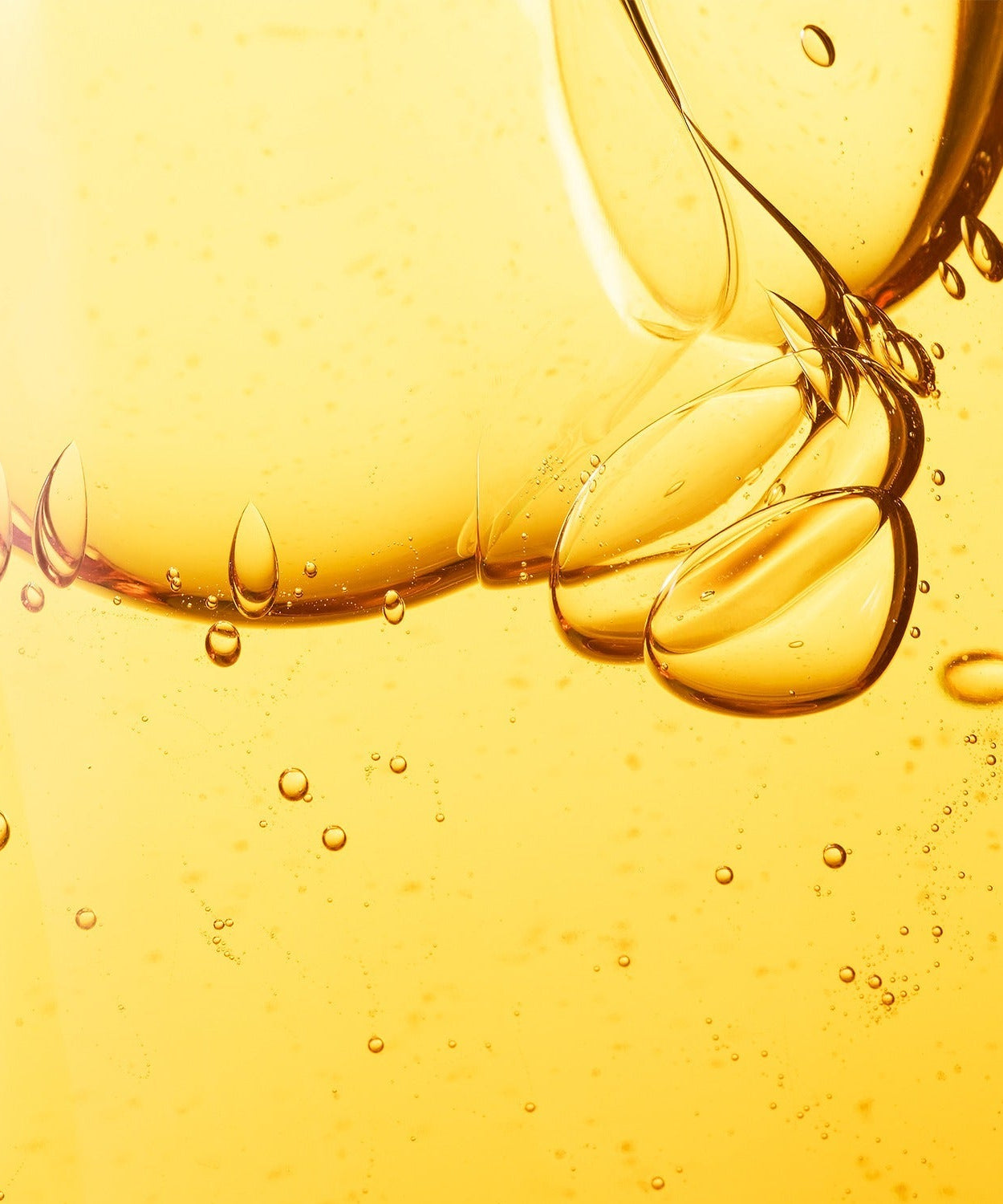 Texture of WHAMISA Organic Seed Fermented Body Cleanser 490ml liquid with bubbles