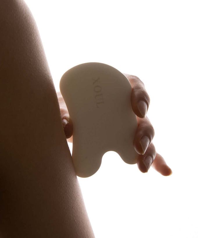 XOUL Shelling Stone Brackets being used on skin