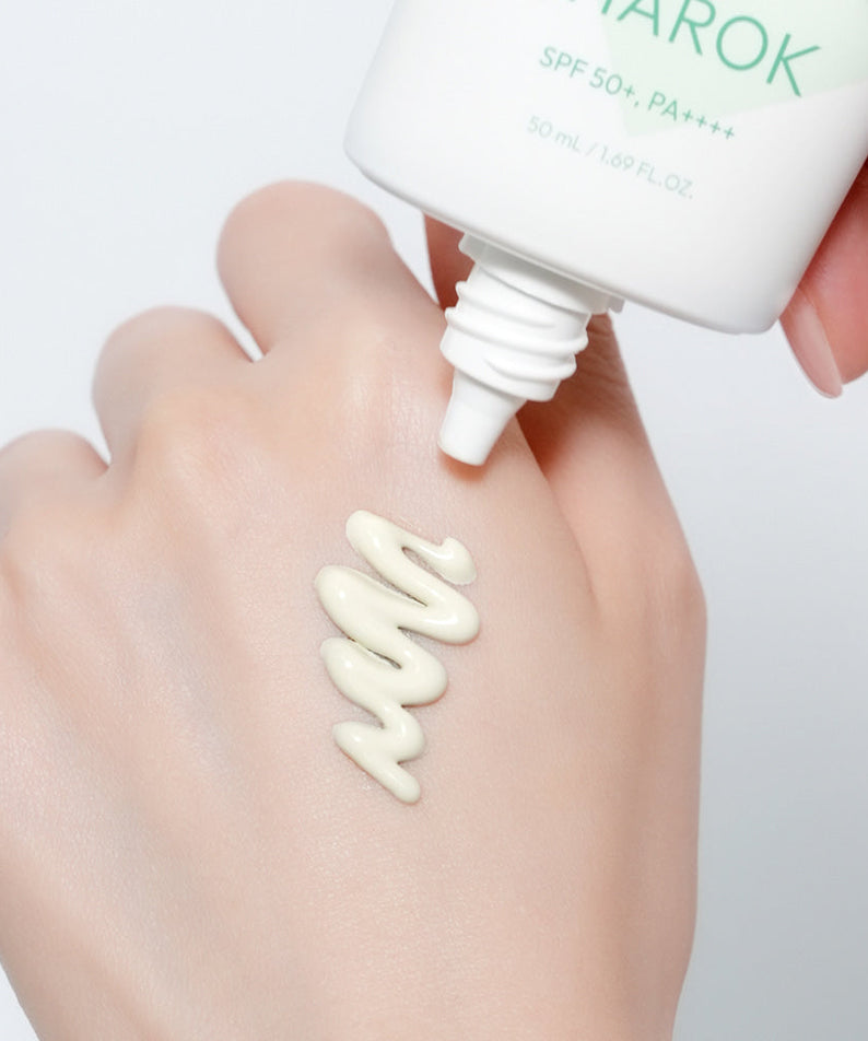 AMELI Complement Series Charok Filter 50ml applied on hand for skincare demonstration