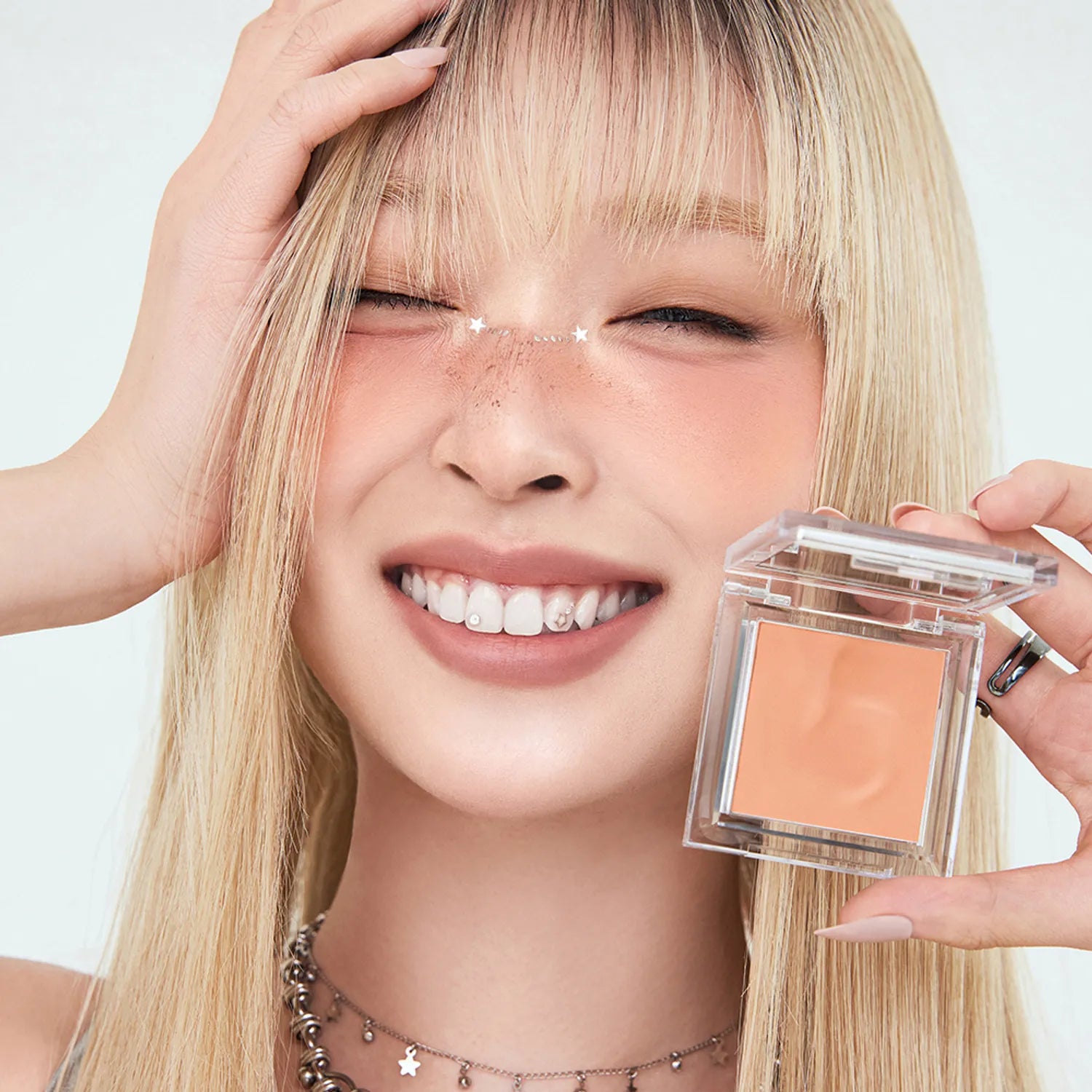 ABOUT TONE Fluffy Wear Blusher