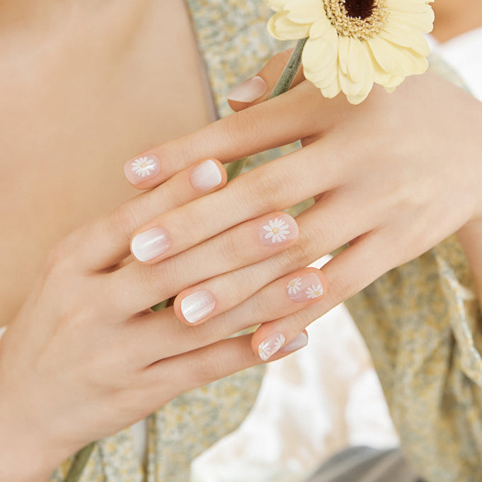 DASHING DIVA GLAZE Blooming Daisy - Gel Nail | Kool Seoul