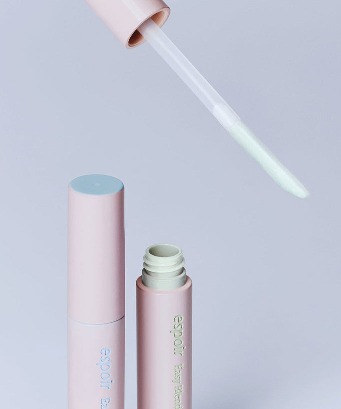 ESPOIR EASY BLENDING CONCEALER with applicator in light pink packaging, ideal for smooth coverage and blending.